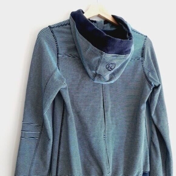 LULULEMON Bliss Break Hoodie Jacket Full-Zip Front Blue Stripe Sz M 6 8 - Picture 9 of 15